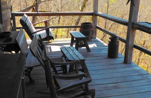 Dixon Cabin | Native Ozark Log Cabin Perched Above The Scenic Gasconade River Valley