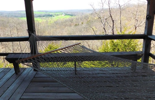 Dixon Cabin | Native Ozark Log Cabin Perched Above The Scenic Gasconade River Valley