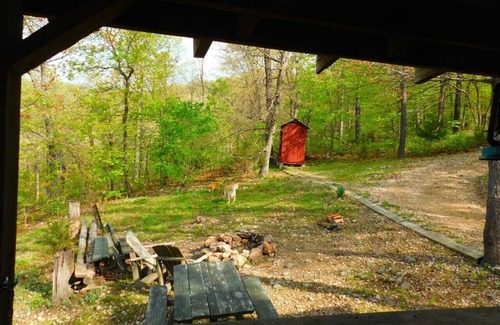 Dixon Cabin | Native Ozark Log Cabin Perched Above The Scenic Gasconade River Valley