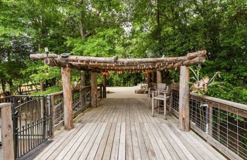 Voth Cabin | Naturalist Boudoir, Romantic Cabin