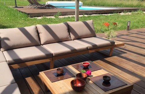 La Balme-de-Sillingy House | Nature and serenity between lake and mountain
