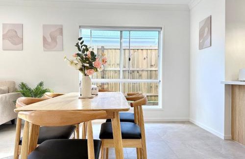 Brisbane House | Nature at Your Doorstep – New House, Easy Vibes