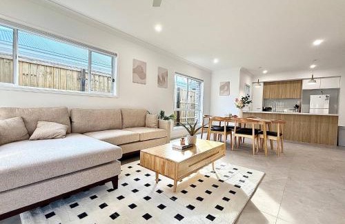 Brisbane House | Nature at Your Doorstep – New House, Easy Vibes