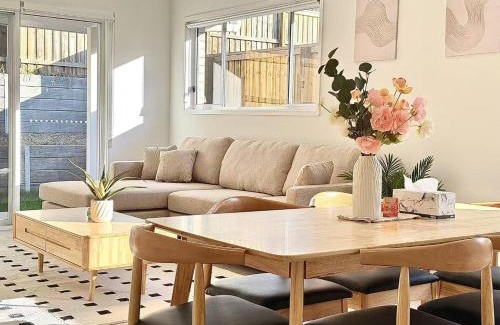 Brisbane House | Nature at Your Doorstep – New House, Easy Vibes