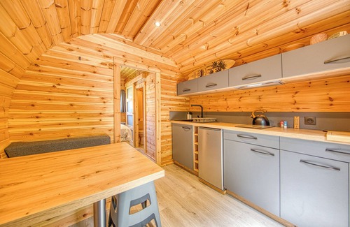 Saint-Vivien-de-Medoc Apartment | Nature Break in Saint-Vivien – Unique Stay with Wi-Fi and Peaceful Garden