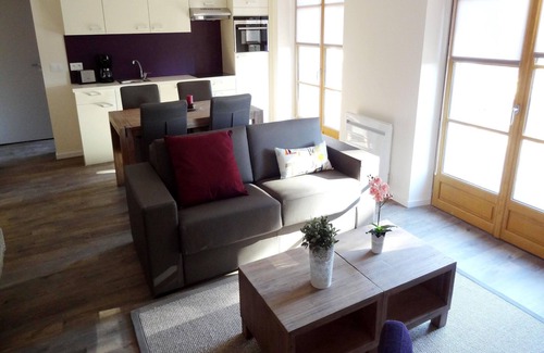 Montbrun-les-Bains Apartment | Nature & Comfort in Ferrassières