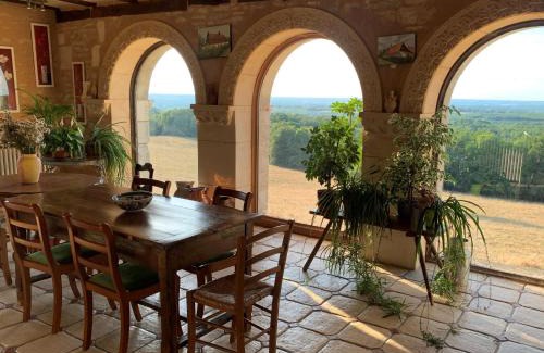 Tourtoirac Bed & Breakfast | Nature et Piscine au sommet du Périgord