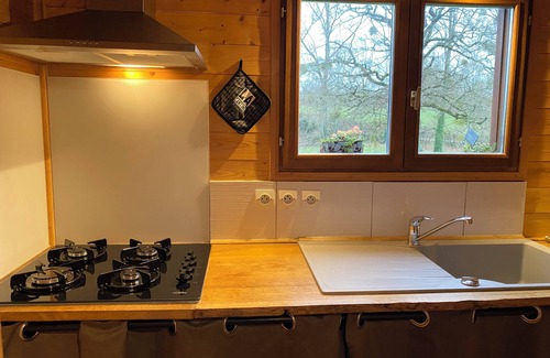 Les Moitiers-d'Allonne Cabin | Nature getaway in a Tiny House at 4 km Beach