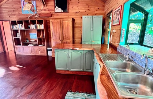 Huahine House | Nature lover's paradise ~ Luxurious home with private beach & great snorkeling!
