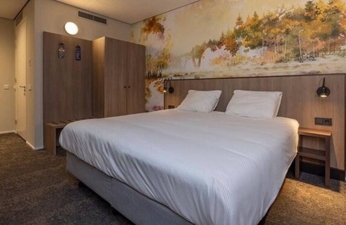 Krachtighuizen Hotel | Nature-Lover's Retreat – Rooms with Balcony, Trails Await - 3 Units