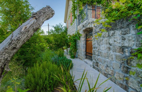 Gorovici Villa | Nature luxury paradise with swimming pool