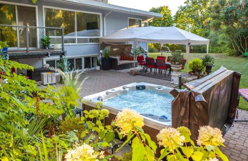 Hamilton House | Nature Oasis Mar Suite