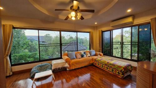 Pak Chong House | Nature's Hideaway Homestay