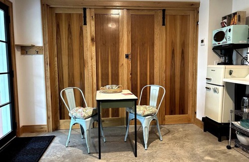 Hermann Apartment | Nature`s Nook by Zia, Hermann