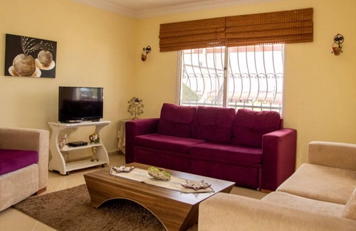 Cesme Villa | Nature View Vacation House w Garden in Cesme