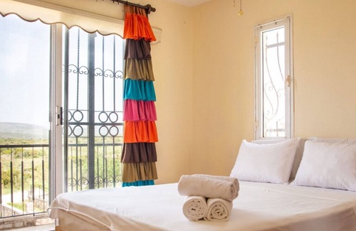 Cesme Villa | Nature View Vacation House w Garden in Cesme