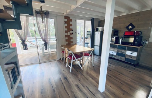 Le Porge Ski Chalet | Naturist chalet at La Jenny, at the foot of the ocean