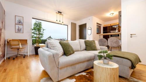 Voehringen Apartment | NaturOase, Moderne Architektur - Arbeitsplatz - Klimaanlage - Parkplatz - Waschmaschine