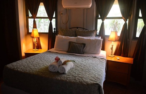 Surfside Apartment | Nautical Inn 10-Cozy Villa-Second Floor-Beachfront