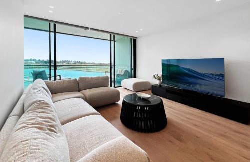 Shell Cove Apartment | Nautilus View - Luxury Marina Getaway