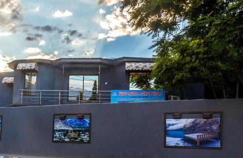 Gilgit Hotel | Naveed Tourist Inn