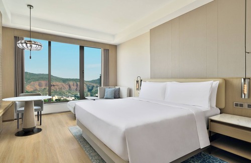 Nerul Hotel | Navi Mumbai Marriott Hotel