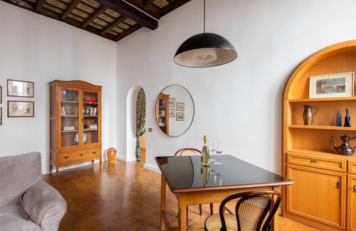 Rione V Ponte Apartment | NAVONA ART GALLERY APARTMENT