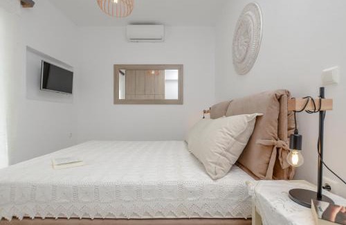 Mikri Vigla Villa | Naxian Wave Seaside Villa