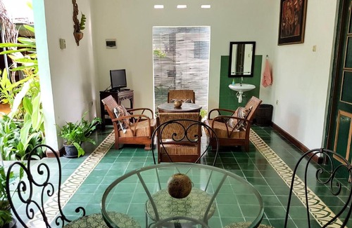 Central Yogyakarta House | nDalem Gamelan
