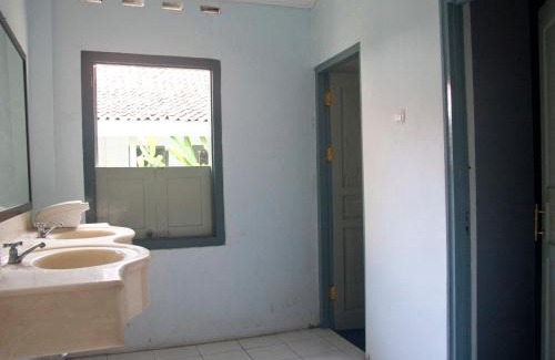 Central Yogyakarta House | Ndalem Mantrigawen