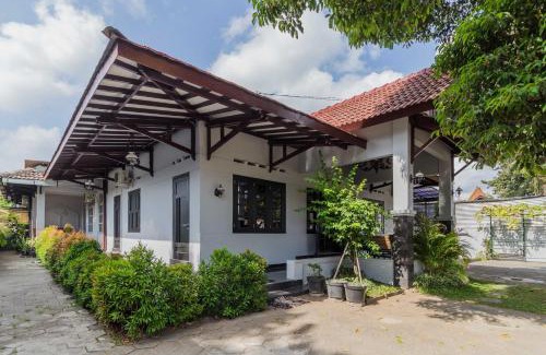 Central Yogyakarta House | Ndalem Sarengat