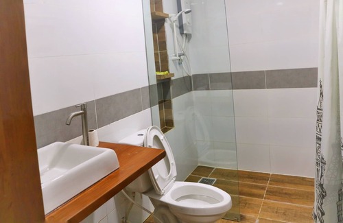 Kampot Hotel | Neakru Guesthouse and Restaurant