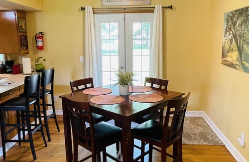 Columbus House | Near Airport, Bexley, I-70 and Downtown