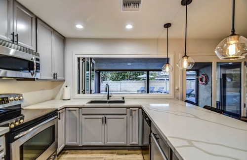 Evergreen House | Near ASU/Opt Heat Pool/BBQ/Firepit Spring Training
