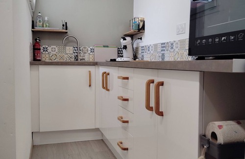 Badens House | Near Carcassonne, our stylish self contained house+fibre WiFi in wine country