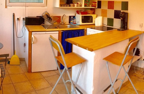 Carnoux-en-Provence House | NEAR CASSIS. HOUSE T2 COZY ISOLATED AT THE BOTTOM OF GARDEN