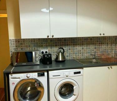 Birkenhead House | Near City-Birkenhead rooms