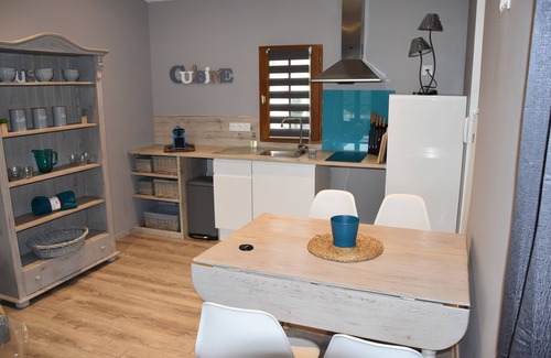 Loubers House | Near Cordes self-contained gîte, air-conditioned, private pool.
