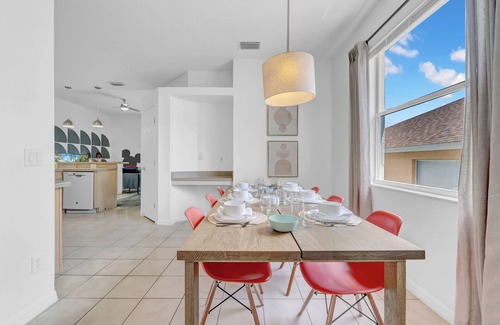 Calabay Parc House | Near Disney & USF - 4BD w/Heated Pool, BBQ & Games