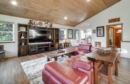 Truckee House | Near Downhill Ski Resort! Hot Tub Haven in Truckee