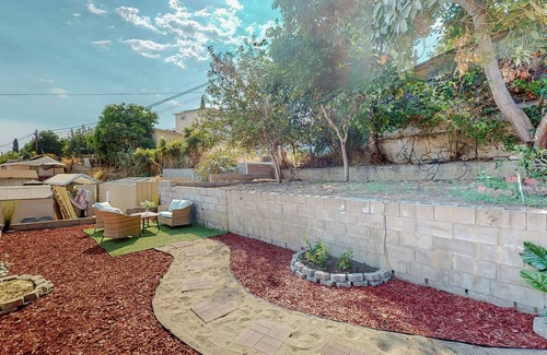 Los Angeles Apartment | Near Downtown Sweet Home Studio back-unit