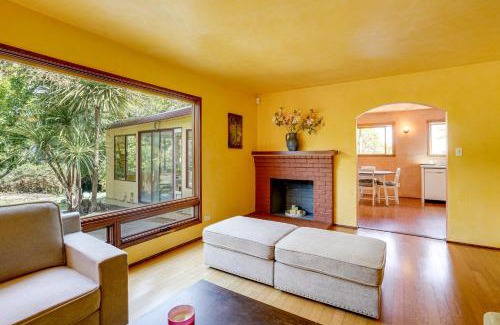 Pinole House | Near Golf, Trails and Parks Lush Pinole Retreat