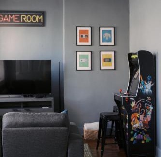 Middletown House | Near Hershey, Entire house with Fire Pit, Game Room