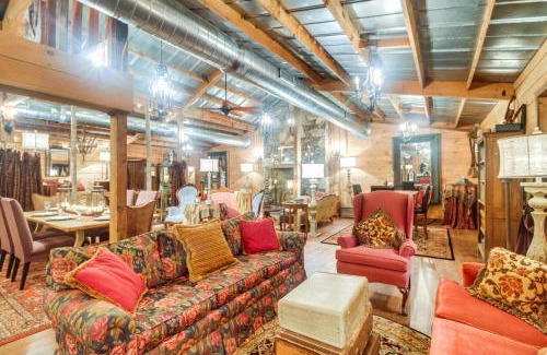 Lawndale Apartment | Near Hiking Trails Spacious Studio in Lawndale