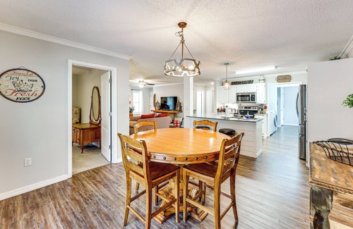 Russellville House | Near Lake Dardanelle: Updated Home w/Large Yard!