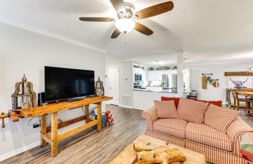 Russellville House | Near Lake Dardanelle Updated Home with Large Yard!