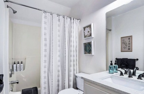 Cartersville House | Near Lake Point Sports & Downtown with Yard, Grill and Fire pit