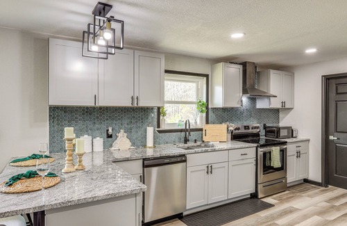 Loganville House | Near Lakes & Golfing: Spacious Loganville Home!