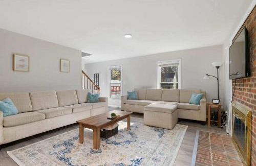 Southwest Raleigh House | Near NC State Campus & Downtown - The Maple Marvel