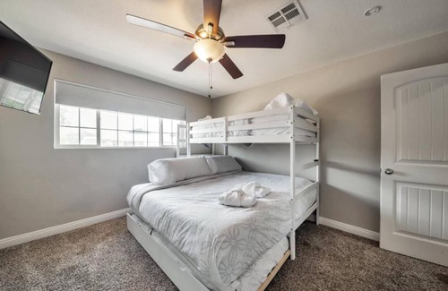 New Papago Parkway House | Near Old Town Scottsdale's Shopping, Dining & Golf, Private Heated Pool, Shuffle Board & Pool Table!